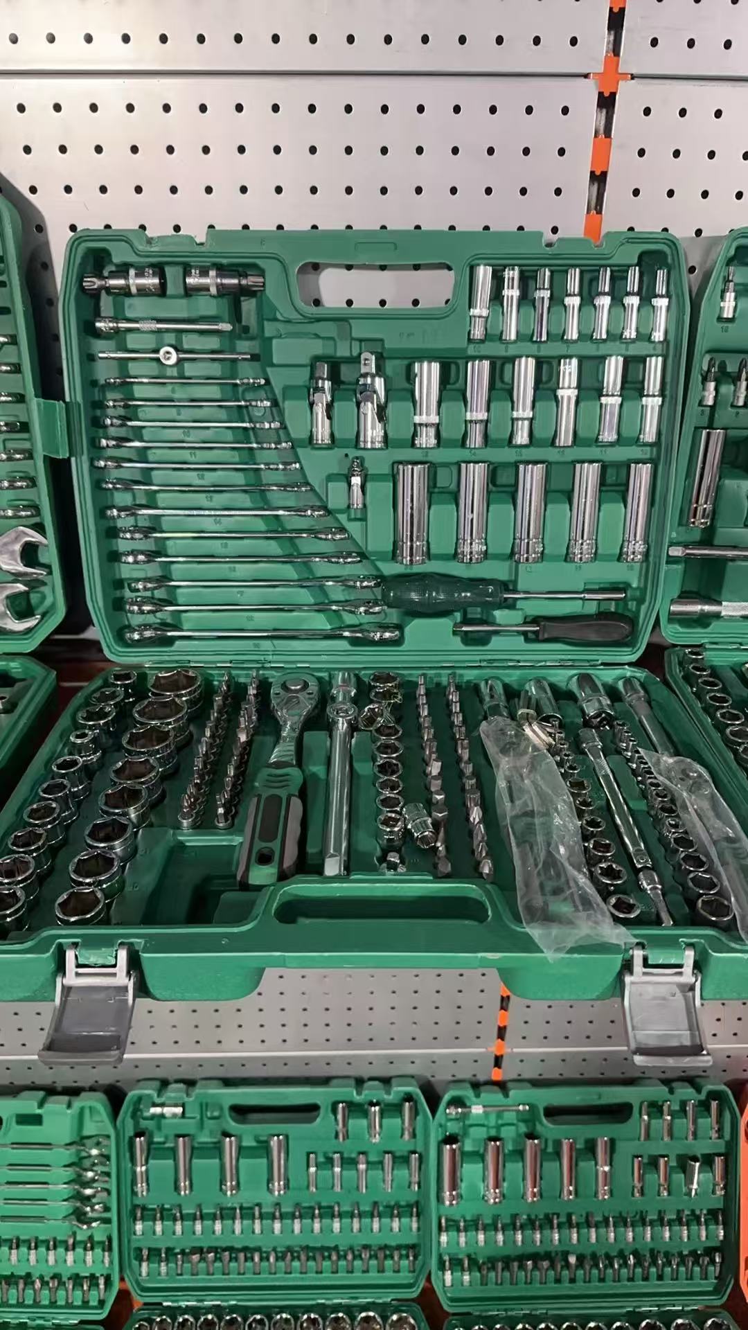 216-Piece DIY Auto Repair Tool - Gardening Tools Kit recension och pris